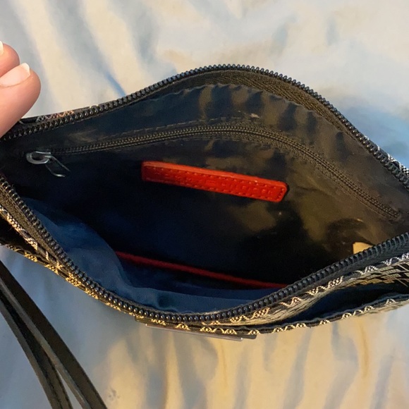 Tommy Hilfiger wristlet clutch - Picture 5 of 6